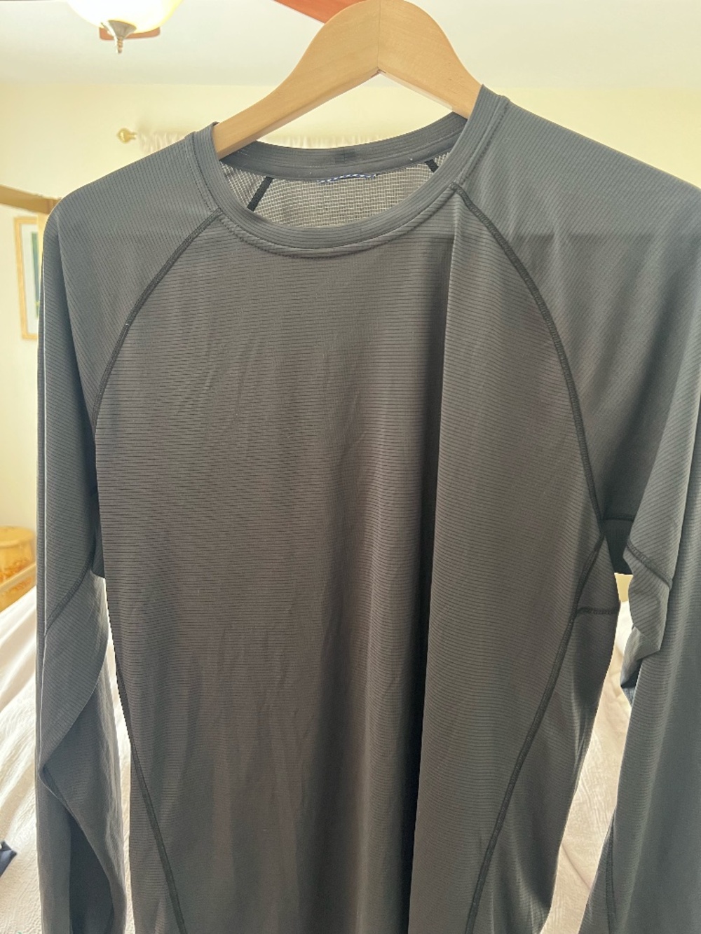 Patagonia Capilene Lightweight Crewneck Mens Large L XL Gray Base Layer Mesh